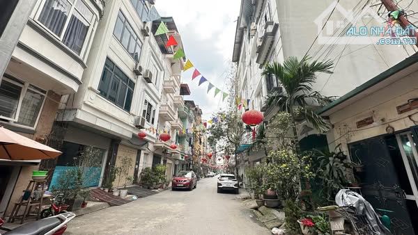 Chính chủ bán nhà mặt phố Lý Thường Kiệt, trung tâm Q.Hà Đông, 36m2 ô tô đỗ cửa