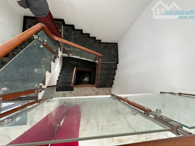 Bán nhà 4 tầng 102m2 đường Phạm thế Hiển, Quận 8 giá nhỉnh 7 tỷ.