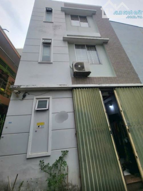 Bán nhà Trần Văn Cẩn, gần Lũy Bán Bích, Tân Phú, 5x5 - 3 tầng, chỉ hơn 3 tỷ