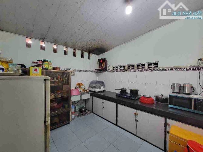 MẶT TIỀN PHÙNG HƯNG – ĐẤT TẶNG NHÀ C4 – 140.6M2 – NGAY GẦN BIỂN – CHỈ 7,5 TỶ