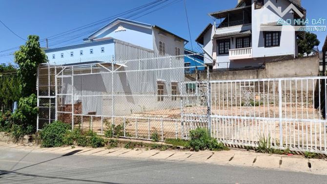 Cần Bán Nhanh Đất Biệt lâp Mặt tiền P8 trung tâm TP ĐÀ LẠT