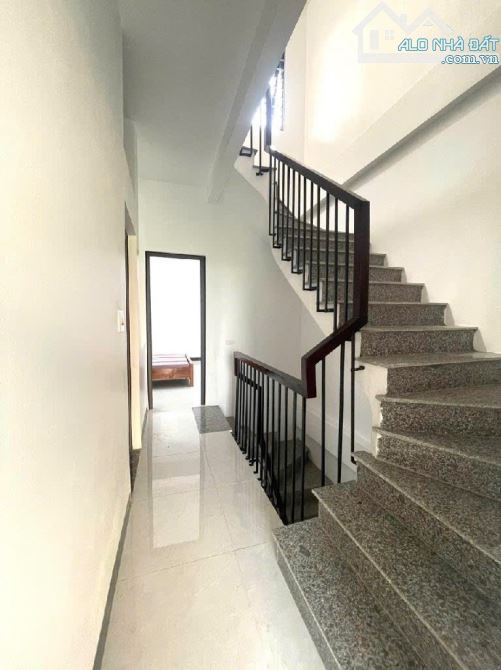 BÁN NHÀ DỊCH VỤ KHU D YÊN NGHĨA HÀ ĐÔNG VỈA HÈ PHÂN LÔ Ô TÔ TRÁNH 50 M 4 TẦNG 12,3 TỶ