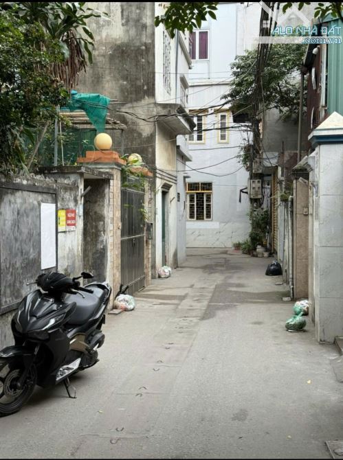 Bán đất Triều Khúc DT: 63m2, MT; 2,8m (5,9 tỷ)