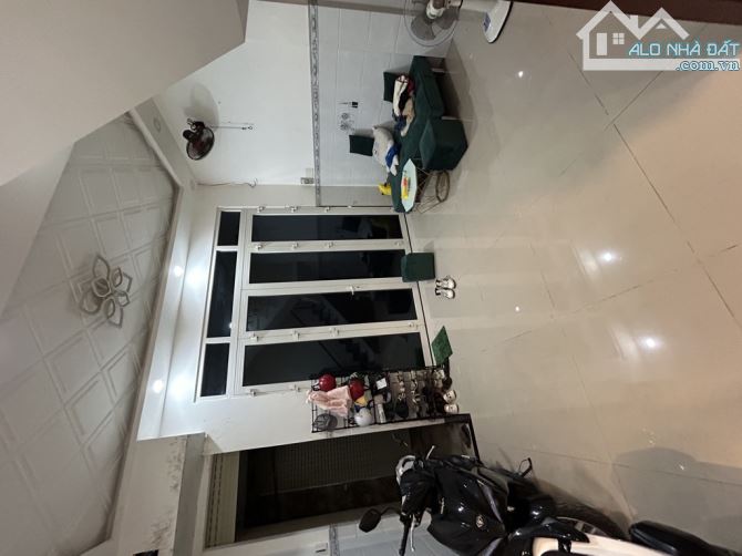 Ngay Vincom Nam Long 2 tầng đúc ngang 5m 4.2 tỷ Huỳnh Tấn Phát, P. Tân Thuận Đông, Quận 7