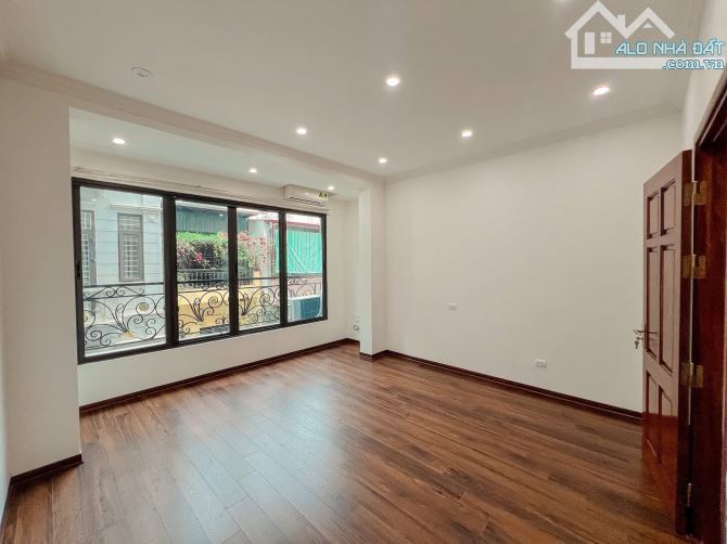 PHÂN LÔ OTO TRÁNH HOÀNG VĂN THÁI SỔ ĐỎ 55m2 KINH DOANH ĐỈNH CHỈ  21.5 tỷ
