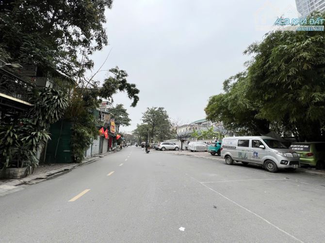 BÁN VỊ TRÍ LÔ GÓC (2 MẶT TIỀN 2, THOÁNG VĨNH VIỄN) - Ô TÔ TRÁNH CỬA NHÀ - CHỢ HOA ÂU CƠ -