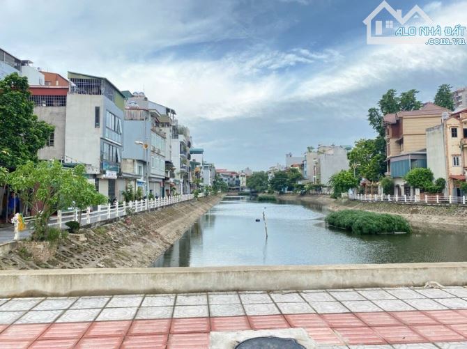 NHÀ HIẾM HỒNG TIẾN,NGỌC LÂM,VIEW HỒ,GARA,THANG MÁY.KIẾN TRÚC SƯ XÂY DỰNG.50m2 hơn 10 tỷ.