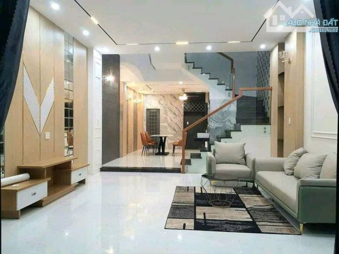 🇻🇳NHÀ 3 TẦNG ĐƯỜNG HOÀ PHÚ GẦN NGUYỄN SINH SẮC