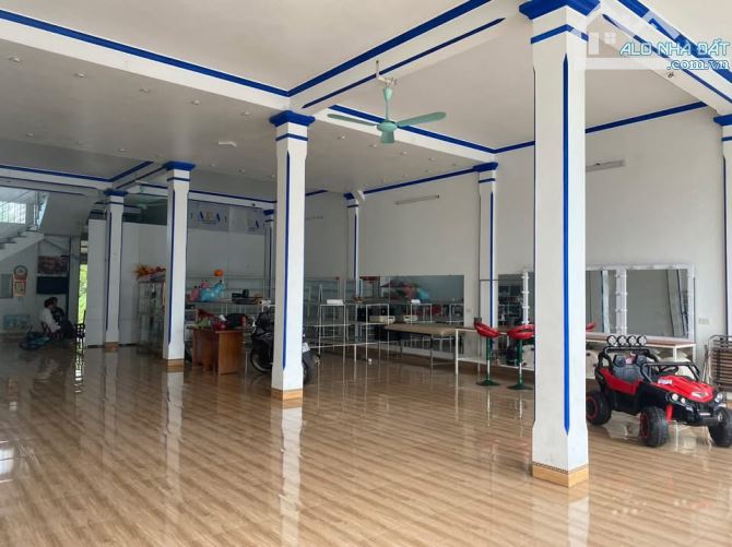 BÁN NHÀ MẶT PHỐ - VỊ TRÍ ĐẮC ĐỊA NGAY NGÃ 3 ĐƯỜNG 39B CŨ – THÍCH HỢP LÀM VĂN PHÒNG, KINH D
