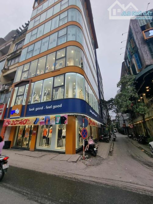 Bán tòa nhà 6 tầng lô góc phố Nguyễn Tuân 150m2, 6 tầng, cho thuê 200tr/ tháng, chỉ 72 tỷ.