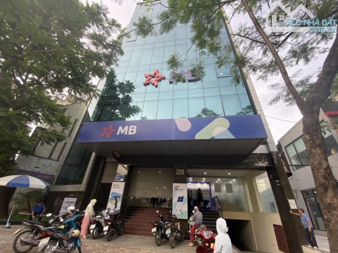 Mặt Phố Nguyễn Ngọc Nại 100m2 - 8 Tầng, thông sàn, Mặt tiền 6.5M - hơn 50 tỷ.