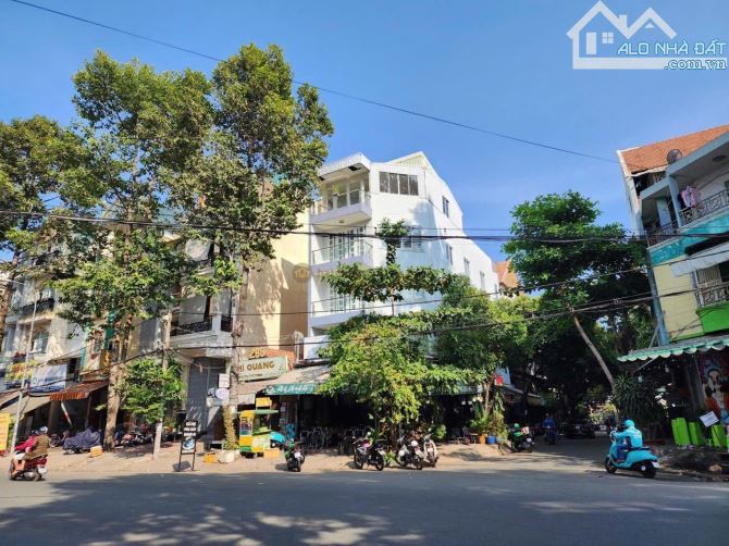 SIÊU VỊ TRÍ – GÓC 2 MẶT TIỀN NGUYỄN GIA TRÍ (D2),10X20 4 TẦNG – KINH DOANH ĐỈNH CAO
