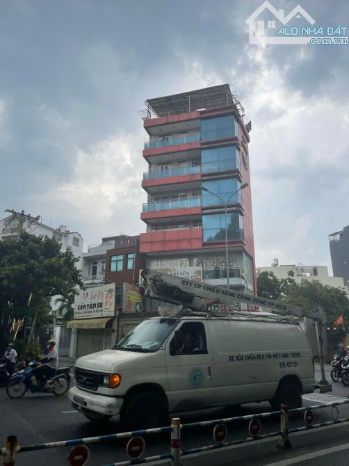 Căn góc MT Nguyễn Thái Sơn Q.Gò Vấp DT: 9,6x20m 7 Tầng Giá 33 Tỷ TL