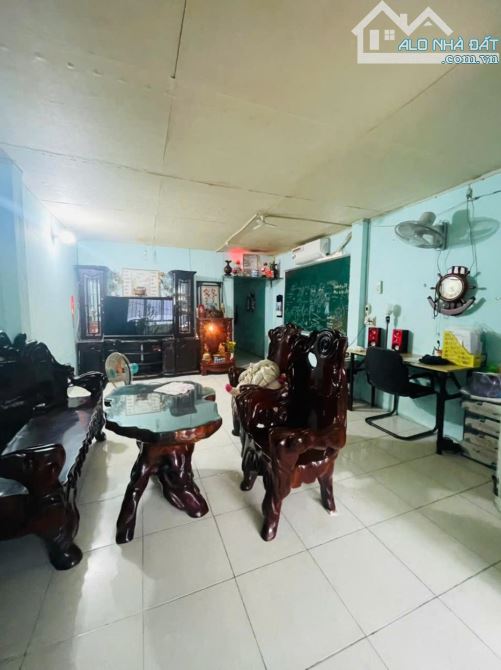 Giá cực tốt khu Q7 – chỉ 4.5 tỷ có ngay nhà kiên cố!  Vị trí: Sát đường Huỳnh Tấn Phát Q7