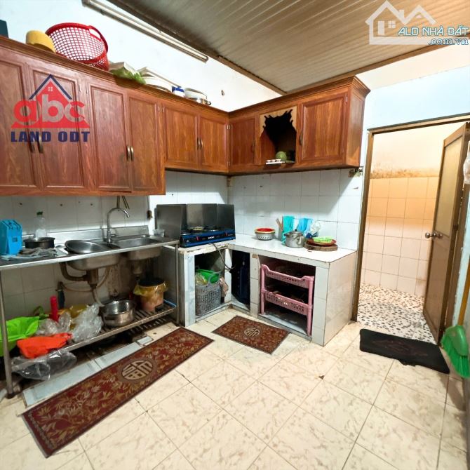 Bán nhà cấp 4 cũ 2 mặt tiền ~90m2_SHR_p.Tân Tiến_Thổ cư đường oto 7C.