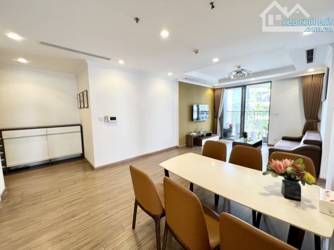 Hiếm!!! Bán chung cư 93 Lò Đúc - Kinh Đô Tower - DT 114m2 - Gồm 3 ngủ, phòng khách và bếp