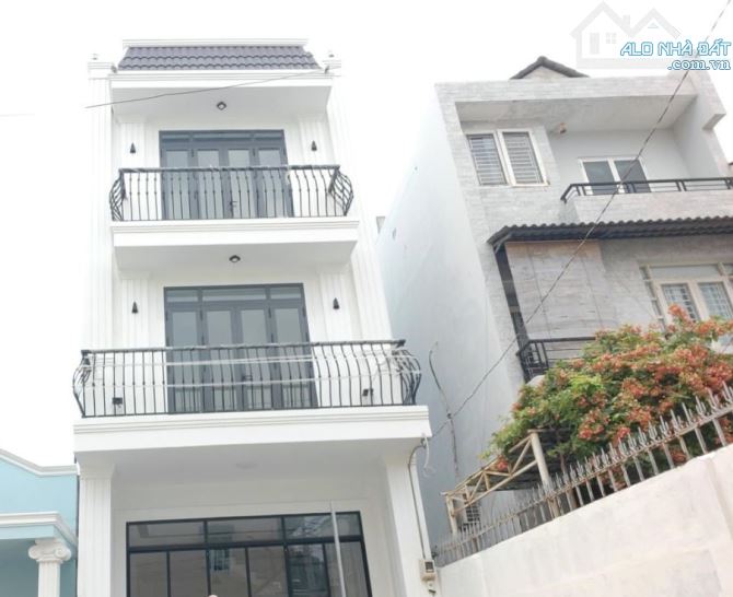 Bán nhà 3 tầng, 85m2, oto ngủ trong nhà, 50m ra Kha Vạn Cân,Thủ Đức.