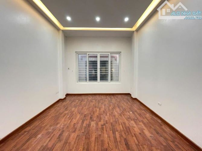 CẠNH CV THỐNG NHẤT  - NHÀ MỚI - THANG MÁY - DÂN XÂY - Ô TÔ ĐỖ GẦN - NGUYỄN ĐÌNH CHIỂU-45M-