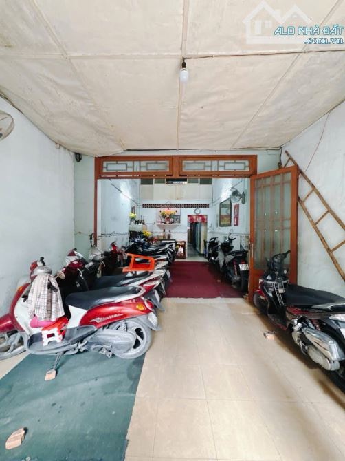 MẶT TIỀN HOÀNG DIỆU VIP Q4  NGANG 4.2 X 26 CÓ 150 TRIỆU M2