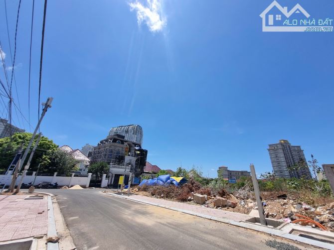 BÁN LÔ ĐẤT ĐẸP KHU BIỆT THỰ NGỌC TƯỚC BÃI SAU VŨNG TÀU 365M2 GIÁ 23 TỶ CÒN TL