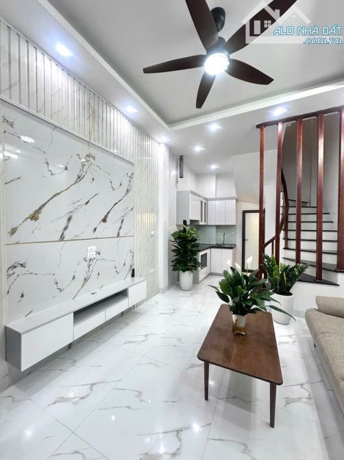 NHÀ MỚI KOONG XUÂN ĐỈNH – 30M² – 5 TẦNG – NGÕ THÔNG – GẦN Ô TÔ – SỔ HOA HẬU – GIÁ 7.4 TỶ