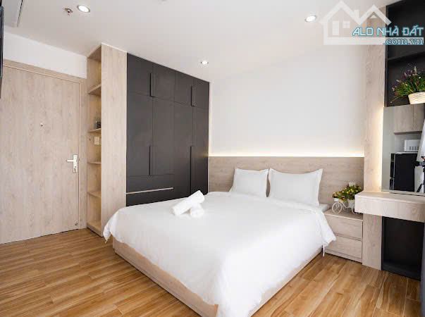 CĂN HỘ STUDIO BAN CÔNG VIEW THÀNH PHỐ SIÊU XỊN TẠI Q10 Kế đường Cách mạng tháng 8