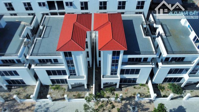 Bán biệt thự dự án cồn Tân chỉ hơn 10 tỷ/căn vừa view sông view biển đẹp nhất Nha Trang