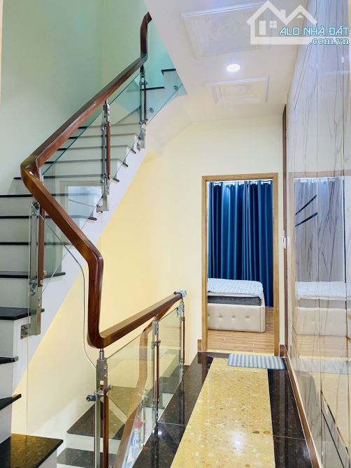 Bán nhà đẹp Đào Tông Nguyên Nhà Bè 4 tầng full nội thăt chỉ 6.2 tỷ