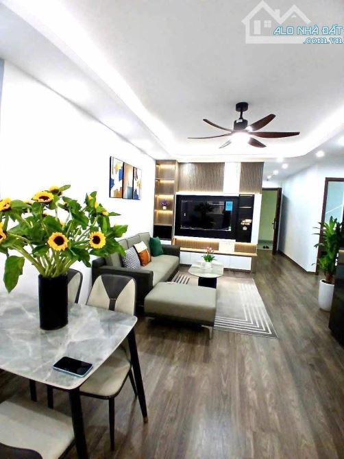 CHỦ BÁN NHÀ BỒ ĐỀ - 40M² -CHỈ 4.65 TỶ-LÔ GÓC- NHÀ MỚI ĐẸP- HIẾM NHÀ BÁN