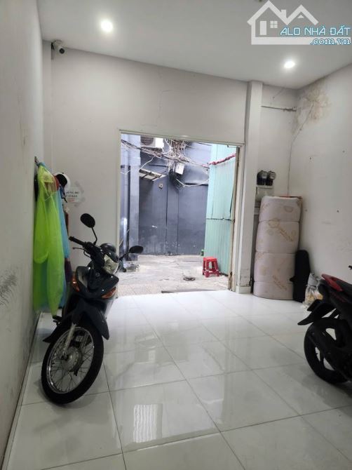 🔥 MẶT TIỀN HẺM KINH DOANH ĐỈNH Q1 - CĂN GÓC 2 MẶT TIỀN - GIÁ TỐT! 🔥