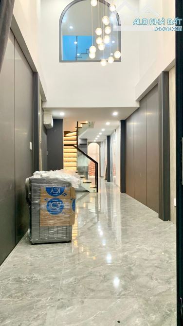 NHÀ Mới Full Nội Thất Gần Chợ Rạch Ông Cách Mặt Tiền Đường Nguyễn Thị Tần 20m