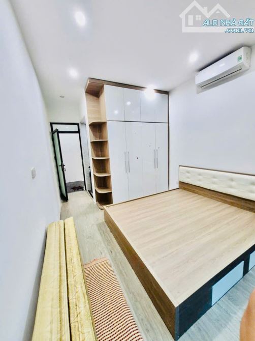 TÔN ĐỨC THẮNG - NHÀ MỚI - NGÕ SH QUAY ĐẦU - 4,9 TỶ