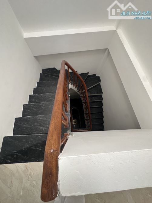 NHÀ ĐẸP DÂN XÂY - PHÂN LÔ LIÊN KỀ - Ở HOẶC ĐẦU CƠ ĐỈNH - 5 TẦNG - MẶT TIỀN KHỦNG