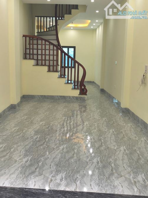 Bán gấp nhà Ỷ La, Dương Nội mới đẹp, ở luôn, 2 thoáng, gần oto, 36.8m 4 tầng giá 5,2 tỷ