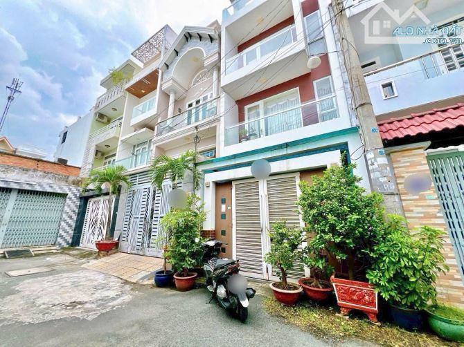 Gò Dầu- Tân Sơn Nhì- 4.5x19mx4 tầng- hẻm 8m khu víp Tân Phú.