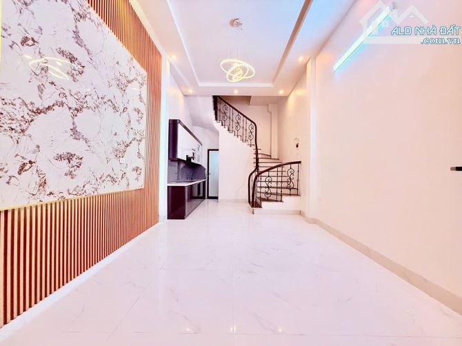 Siêu Hiếm! Nhà Hồng Hà-Q.Hoàn Kiếm, 30m²x4 Tầng, Giá Chỉ 7,35 Tỷ