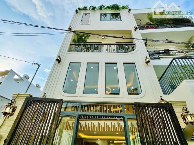 Bán nhà khu Emart Gò Vấp, 5 tầng, 5m ngang, giá rẻ 7.38 tỷ
