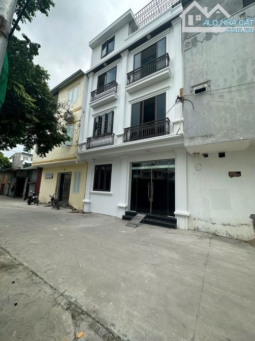 Bán nhà 4 tầng gần 40m2 ngõ 15 Khúc Thừa Dụ, Lê Chân.  Giá 3,65 tỷ đường 8m