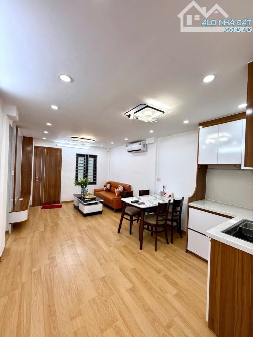 VIP TẬP THỂ BÁCH KHOA ✅4.x TỶ, 85m2, Ô TÔ TRÁNH CHÂN CẦU THANG - 3 NGỦ