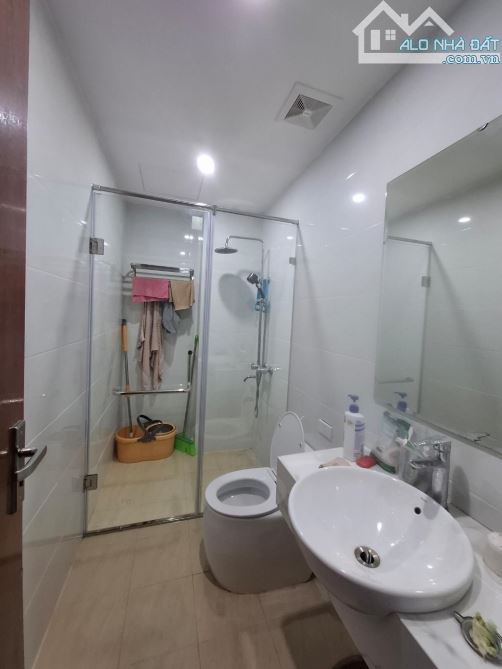 BÁN TÒA NHÀ VĂN PHÒNG 7 TẦNG – THANG MÁY – Ô TÔ ĐỖ CỬA – HAI BÀ TRƯNG-88M2-7T-25.5 TỶ