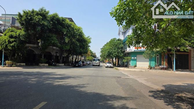 Bán Nhà Mặt Tiền Đường K TTHC Dĩ An Hoàn Công Đầy Đủ