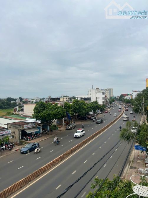 HẠ GIÁ KỊCH SÀN TỪ 6ty990 XUỐNG CÒN 6Tỷ700 👉 CÓ NGAY👇 Nhà 2mê mặt tiền nguyễn văn cừ, th
