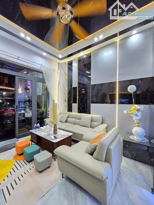 Bán nhà K282 Hà Huy Tập, thông ra chợ Cù Chính Lan, q Thanh Khê - 10