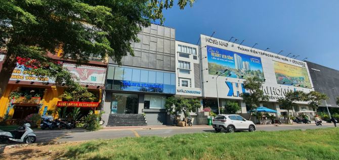 Bán Toà Nhà Nguyễn Hữu Thọ Khu Dân Cư Kim Sơn, Quận 7 - 10x20m hầm 5 lầu - 1