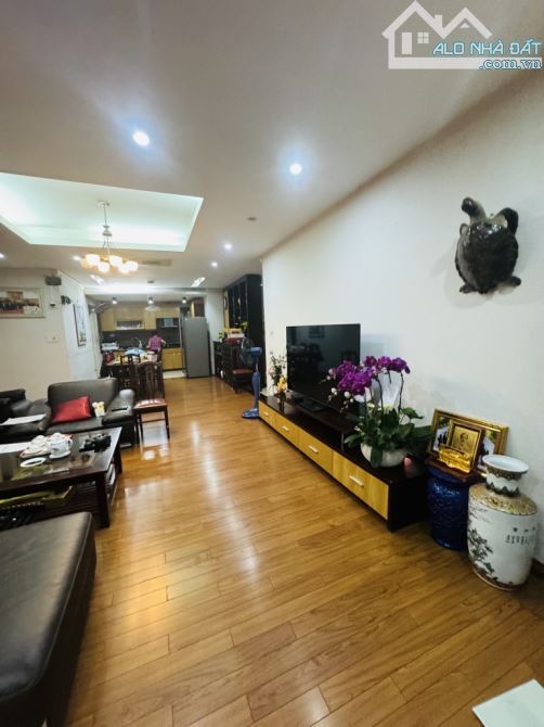 Bán cân 4 ngủ  siêu rộng 180m2 full nội thất tòa E4 Vũ Phạm Hàm, Cầu Giấy, sổ đỏ sẵn sàng - 1