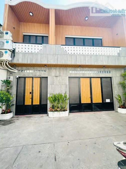 Bán nhà Quận 8 - Tạ Quang Bửu - Ngay Parc Mall - Ngang 9m, dòng tiền 35tr/tháng,nhích 11 t - 1