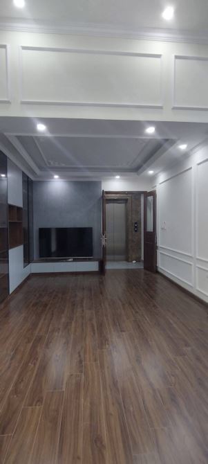 Cực Phẩm quận Cầu Giấy cần bán 45m 7 tầng thang máy mt 4m  ô tô vào nhà - 1