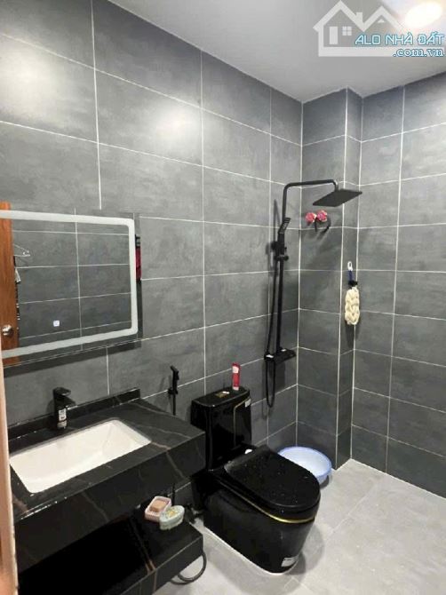 🇻🇳🧨🏠NHÀ ĐẸP NGAY CHỢ CĂN CỨ - 5 TẦNG HIỆN ĐẠI - NỘI THẤT CAO CẤP - MẶT BẰNG KINH DOANH - 1