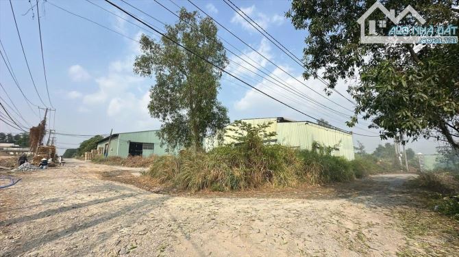 Bán nhà xưởng 2400m2 giá rẻ hơn bank đinh giá, Hố Nai 3, Trảng Bom, 7 tỷ 990 - 1