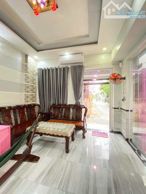 Mặt tiền KINH DOANH Ô TÔ 1/ Phạm Văn Đồng Thủ Đức 78m2, chỉ 5.65 tỷ, Mt 6m,6PN - 1